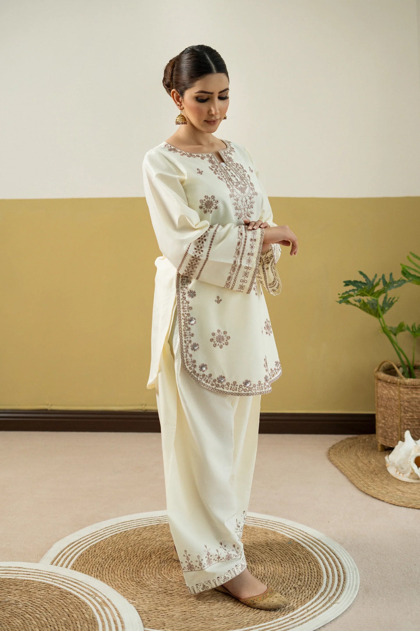 Mahajbeen 2 Pc Stitched