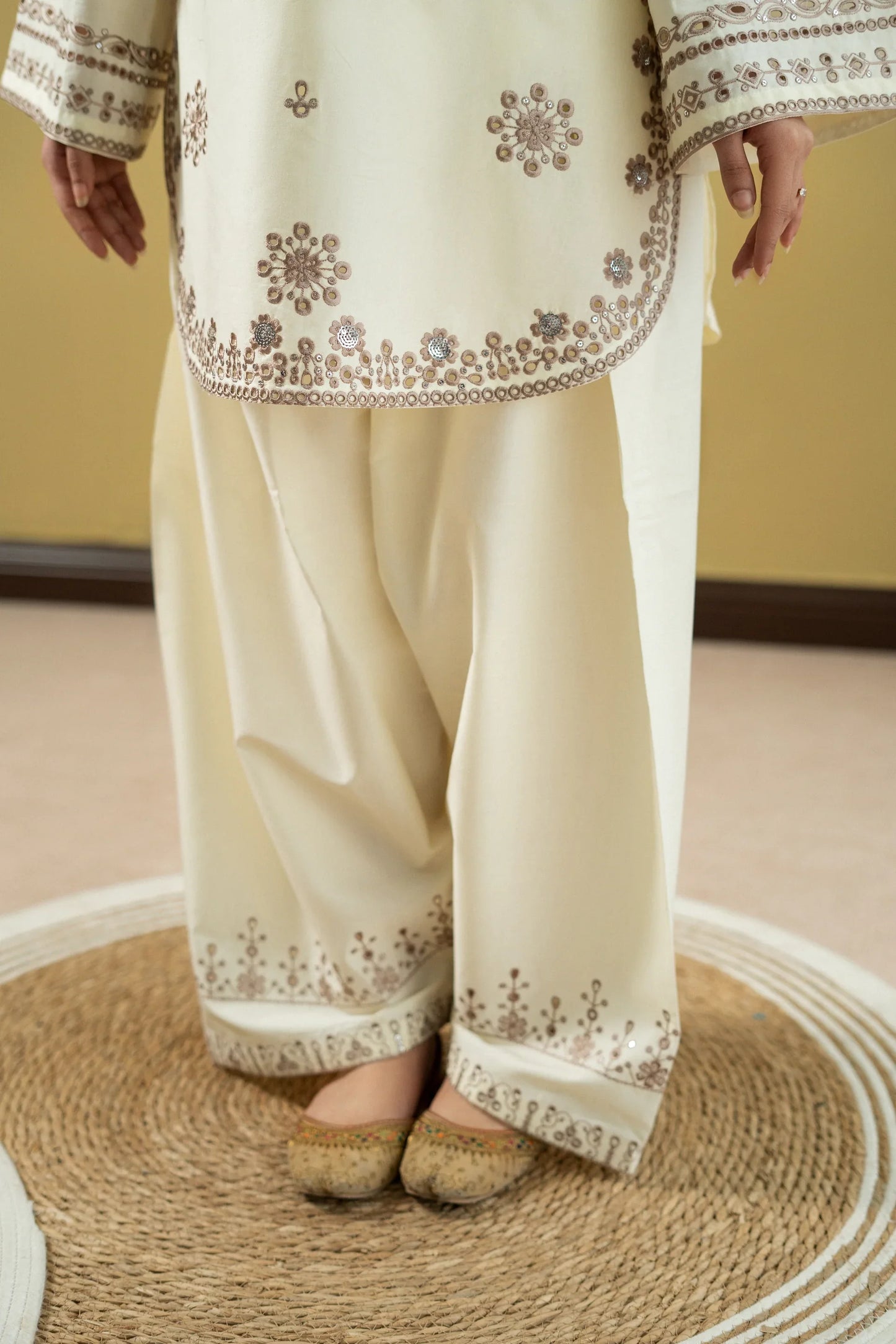 Mahajbeen 2 Pc Stitched