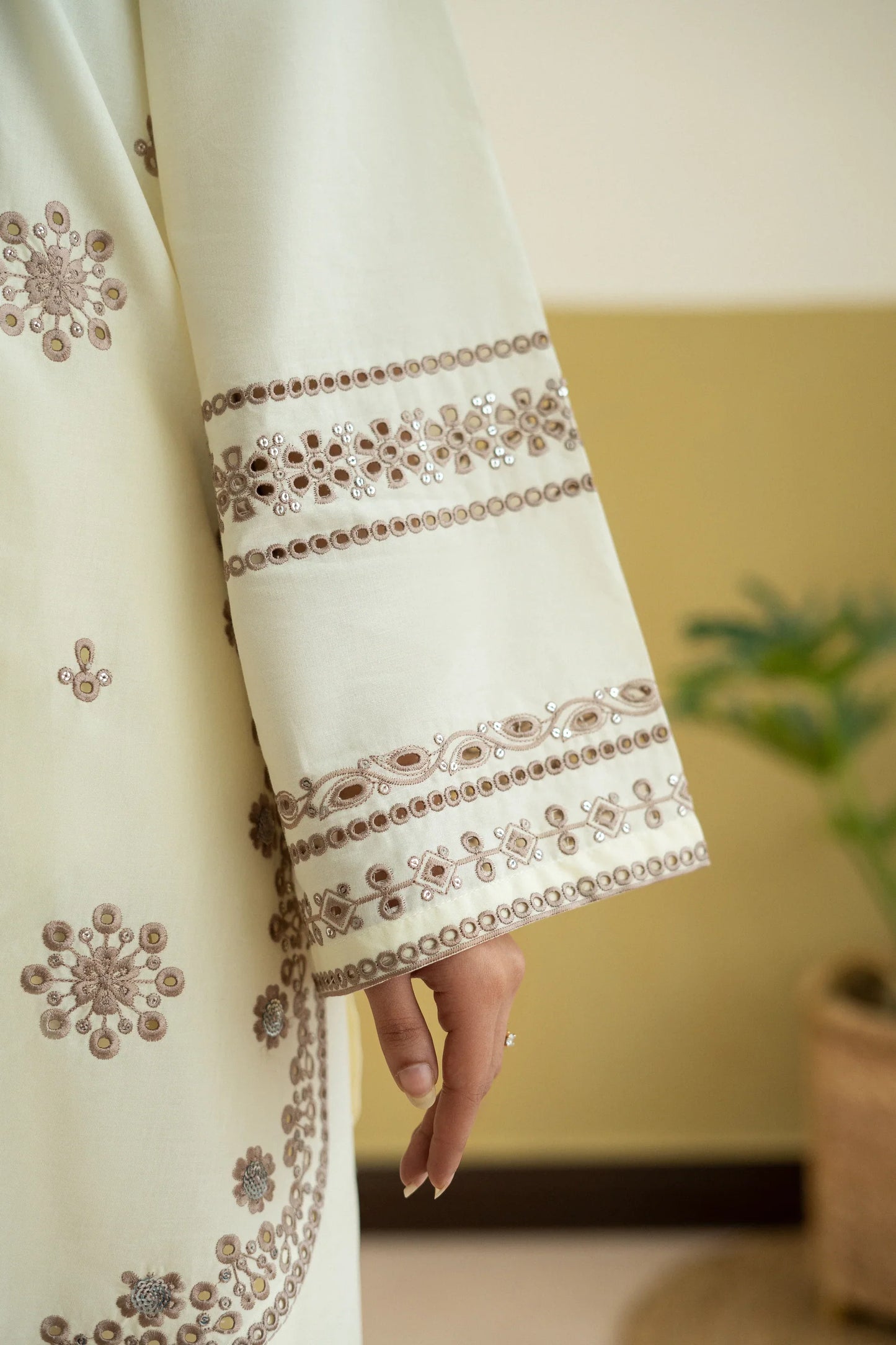 Mahajbeen 2 Pc Stitched