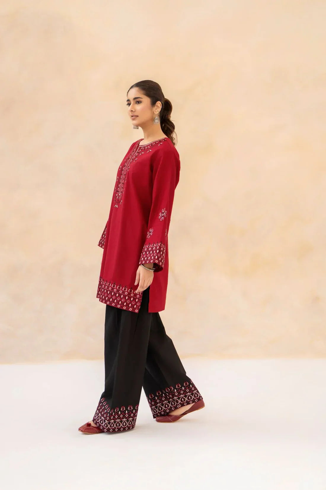 Anaya 2 Pc Stitched